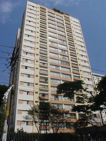 Foto 10 do Maison Ille De France, em Campo Belo / São Paulo oferecendo Jardim, Piscina, Piscina Infantil, Playground, Quadra Poliesportiva, Salão de Festa, Salão de Jogos, Sauna
