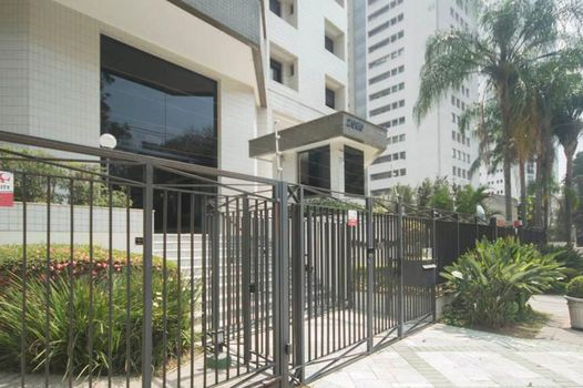 Foto 22 do Castel Di Reggio, em Jardim Londrina / São Paulo oferecendo Churrasqueira, Garagem para visitas, Gerador, Jardim, Piscina, Piscina Infantil, Playground, Quadra Poliesportiva, Sala de Ginástica, Salão de Festa, Sauna, Vestiário