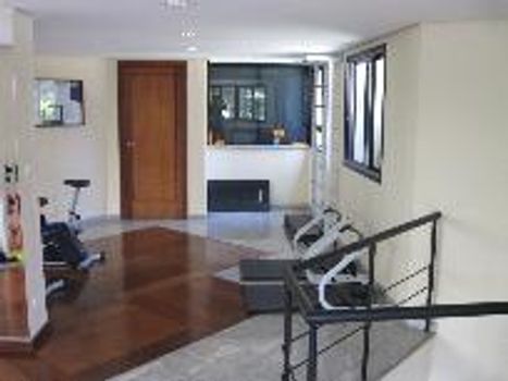 Foto 12 do Castel Di Reggio, em Jardim Londrina / São Paulo oferecendo Churrasqueira, Garagem para visitas, Gerador, Jardim, Piscina, Piscina Infantil, Playground, Quadra Poliesportiva, Sala de Ginástica, Salão de Festa, Sauna, Vestiário