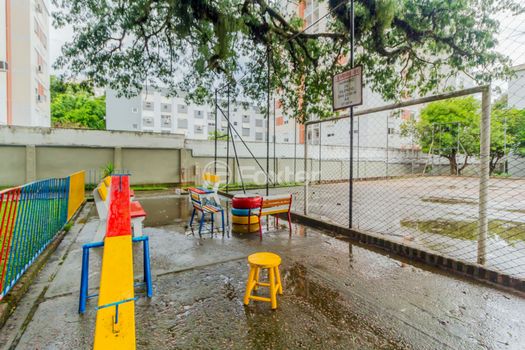 Foto 42 do(a) Apartamento de 3 quartos à venda em Cristal, Porto Alegre