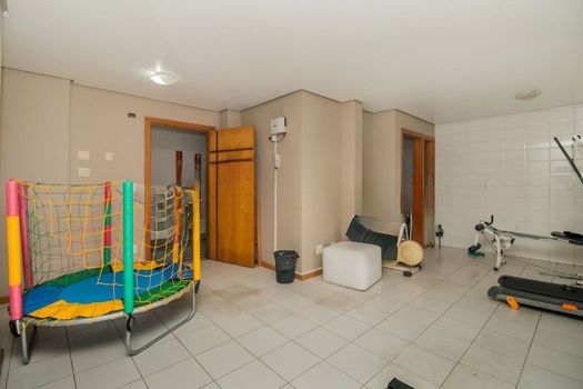 Foto 49 do(a) Apartamento de 3 quartos à venda em Jardim Lindóia, Porto Alegre