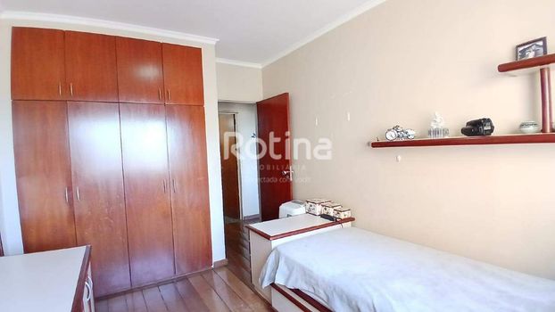 Foto 16 do(a) Apartamento de 4 quartos à venda em Fundinho, Uberlândia