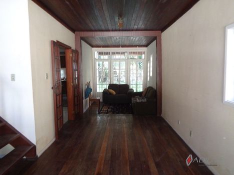 Foto 10 do(a) Casa em Condomínio de 5 quartos à venda em Nogueira, Petrópolis