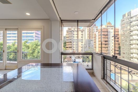 Foto 2 do(a) Apartamento de 3 quartos para alugar em Mont Serrat, Porto Alegre