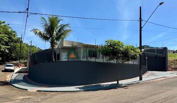 Foto 2 do(a) Casa de 2 quartos à venda em Jardim Colúmbia D, Londrina