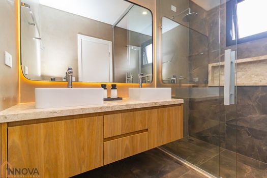 Foto 20 do(a) Casa de 4 quartos à venda em Xaxim, Curitiba