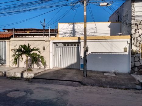 Foto 1 do(a) Casa de 4 quartos à venda em Damas, Fortaleza