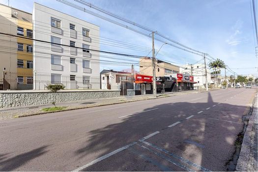 Foto 2 do(a) Apartamento de 3 quartos à venda em Rebouças, Curitiba