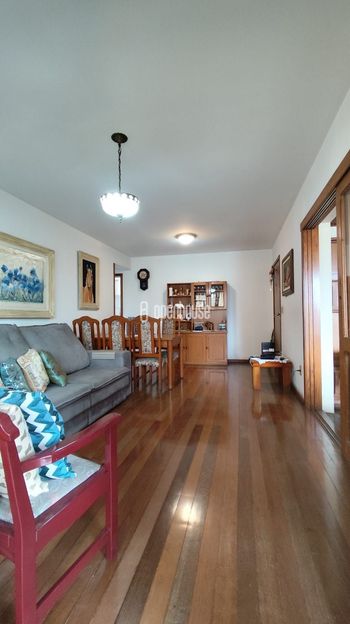Foto 2 do(a) Apartamento de 4 quartos à venda em Jardim Lindóia, Porto Alegre