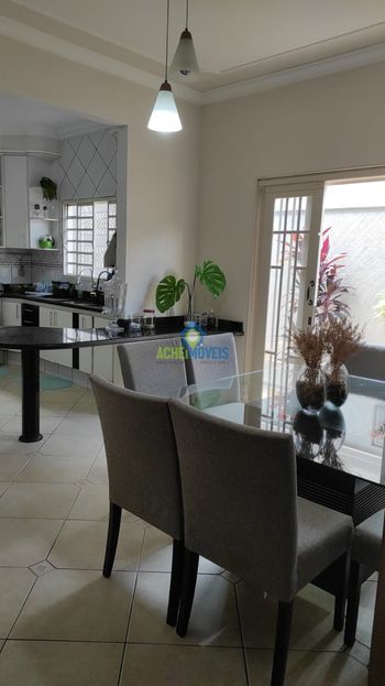 Foto 5 do(a) Casa de 4 quartos à venda em Ipanema, Araçatuba
