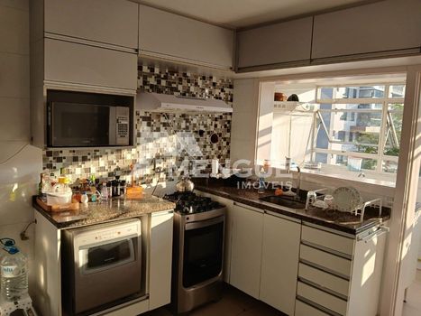 Foto 12 do(a) Apartamento de 3 quartos à venda em Jardim Lindóia, Porto Alegre