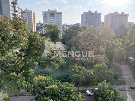 Foto 10 do(a) Apartamento de 3 quartos à venda em Jardim Lindóia, Porto Alegre