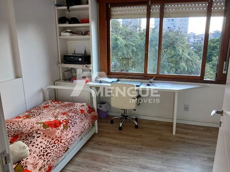 Foto 17 do(a) Apartamento de 3 quartos à venda em Jardim Lindóia, Porto Alegre