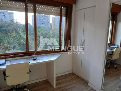 Foto 25 do(a) Apartamento de 3 quartos à venda em Jardim Lindóia, Porto Alegre