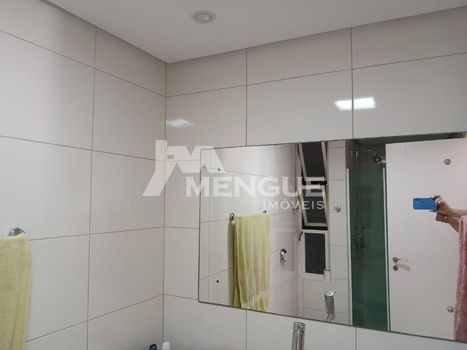 Foto 28 do(a) Apartamento de 3 quartos à venda em Jardim Lindóia, Porto Alegre