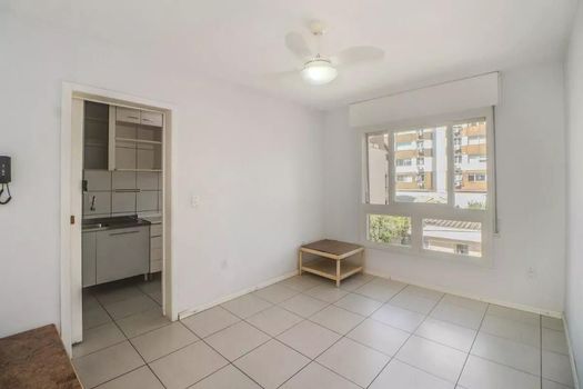 Foto 2 do(a) Flat de 3 quartos à venda em Higienópolis, Porto Alegre