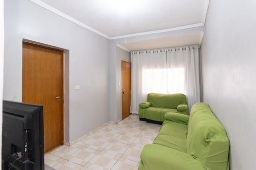 Foto 3 do(a) Casa de 5 quartos à venda em Vila Cavaton, São Paulo
