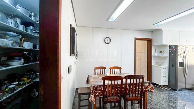 Foto 50 do(a) Casa de 4 quartos à venda em Belvedere, Belo Horizonte