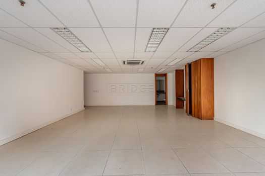 Foto 49 do(a) Sala / Conjunto Comercial false à venda em Centro Histórico, Porto Alegre
