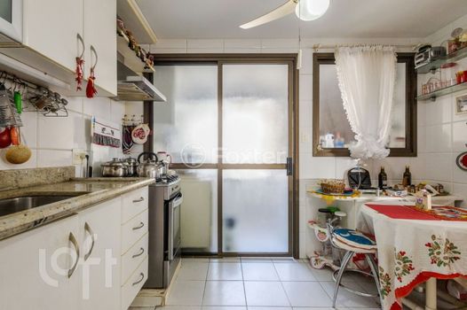 Foto 3 do(a) Apartamento de 3 quartos à venda em Petrópolis, Porto Alegre