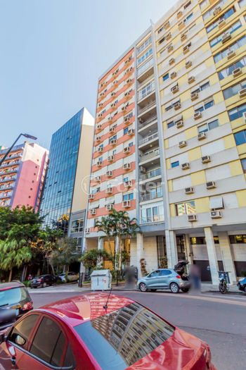 Foto 3 do(a) Apartamento de 3 quartos à venda em Centro Histórico, Porto Alegre