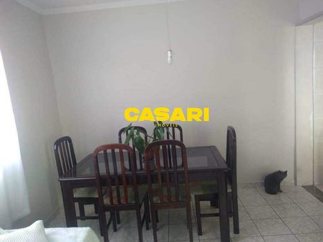 Foto 4 do(a) Casa de 2 quartos à venda em Jardim Santa Cristina, Santo André