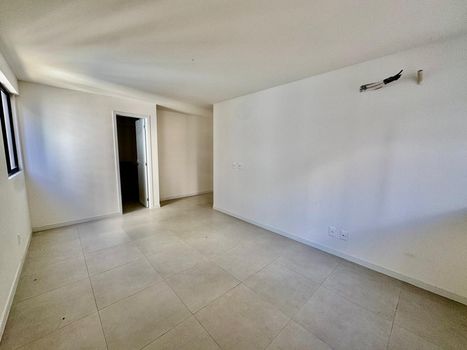 Foto 13 do(a) Apartamento de 3 quartos à venda em Ponta Verde, Maceió