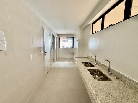 Foto 8 do(a) Apartamento de 3 quartos à venda em Ponta Verde, Maceió