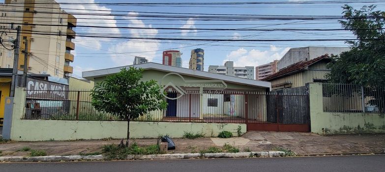 Foto 1 do(a) Casa de 4 quartos à venda em Boa Vista, Londrina