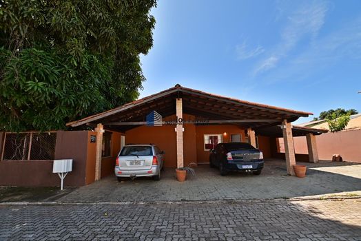 Foto 2 do(a) Casa em Condomínio de 3 quartos à venda em Setor Habitacional Tororó (Jardim Botânico), Brasília