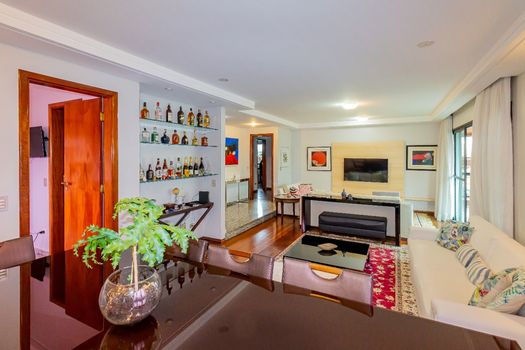 Foto 4 do(a) Apartamento de 4 quartos à venda em Mirandópolis, São Paulo