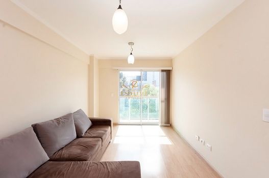Foto 3 do(a) Apartamento de 2 quartos para alugar em Vila Izabel, Curitiba