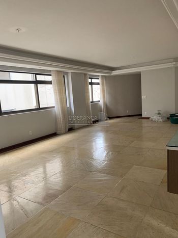 Foto 2 do(a) Apartamento de 4 quartos à venda em Centro, Florianópolis