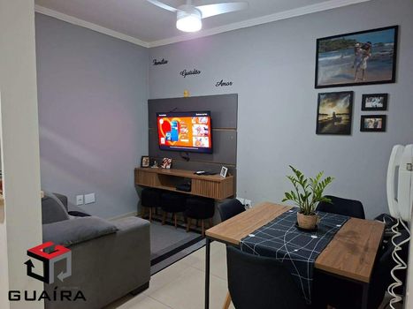 Foto 1 do(a) Apartamento de 2 quartos à venda em Utinga, Santo André