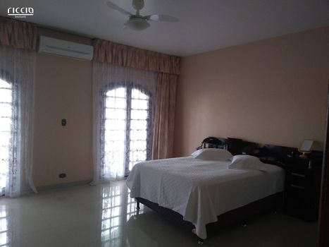 Foto 5 do(a) Casa de 7 quartos à venda em Vila Industrial, São José dos Campos