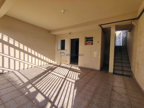 Foto 2 do(a) Casa de 3 quartos à venda em Vila Fachini, São Paulo