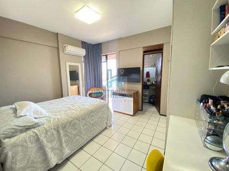 Foto 13 do(a) Apartamento de 4 quartos à venda em Candelária, Natal