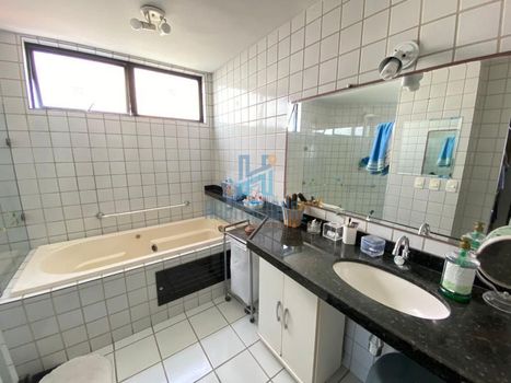 Foto 17 do(a) Apartamento de 4 quartos à venda em Candelária, Natal