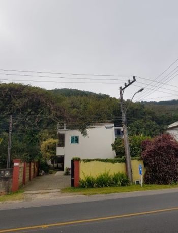 Foto 3 do(a) Hotel / Motel / Pousada de 7 quartos à venda em Barra da Lagoa, Florianópolis