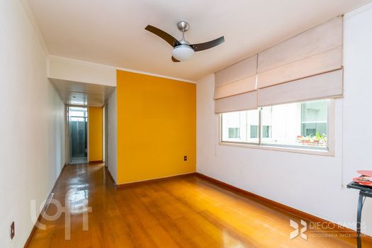 Foto 1 do(a) Apartamento de 2 quartos à venda em Medianeira, Porto Alegre