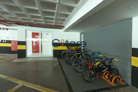 Foto 3 do(a) Apartamento de 3 quartos à venda em Guararapes, Fortaleza