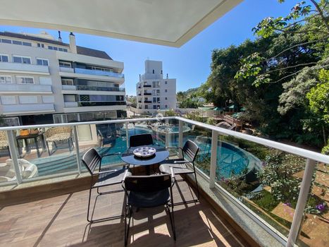 Foto 1 do(a) Apartamento de 3 quartos à venda em Jurerê Internacional, Florianópolis
