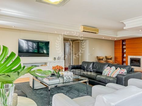 Foto 6 do(a) Apartamento de 3 quartos à venda em Rio Branco, Porto Alegre