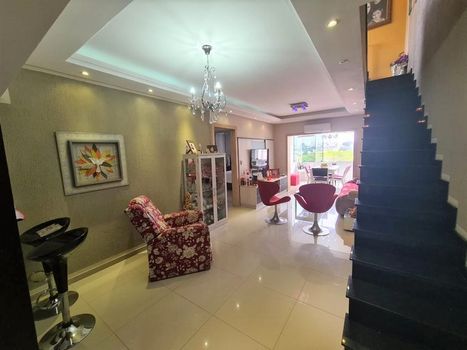 Foto 2 do(a) Cobertura de 3 quartos à venda em Jardim Itu, Porto Alegre