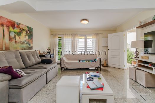 Foto 2 do(a) Casa de 3 quartos à venda em Vila Cordeiro, São Paulo