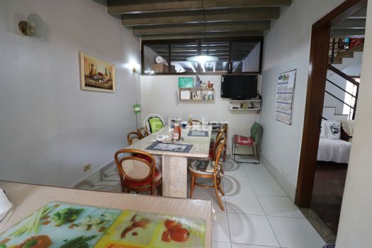 Foto 12 do(a) Casa de 5 quartos à venda em Jardim da Glória, São Paulo
