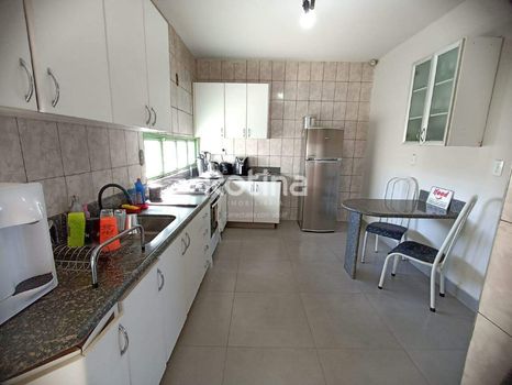 Foto 18 do(a) Casa de 3 quartos à venda em Jardim Brasília, Uberlândia