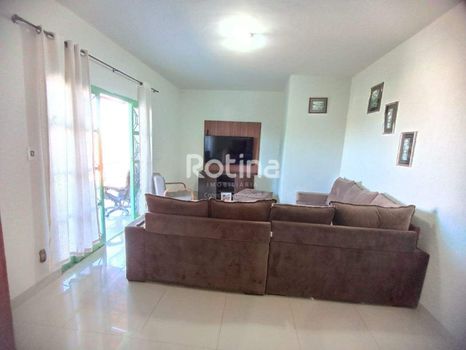 Foto 20 do(a) Casa de 3 quartos à venda em Jardim Brasília, Uberlândia