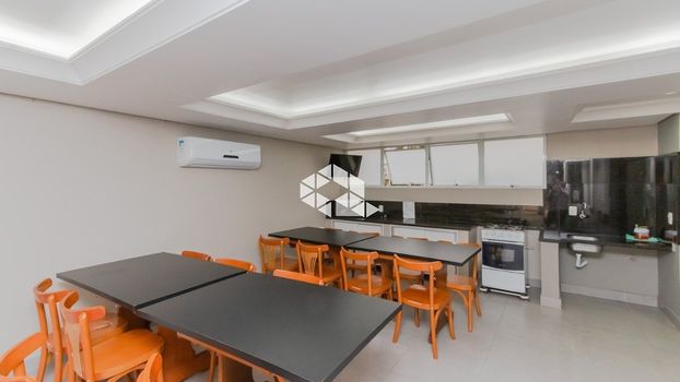 Foto 46 do(a) Cobertura de 3 quartos à venda em Passo da Areia, Porto Alegre