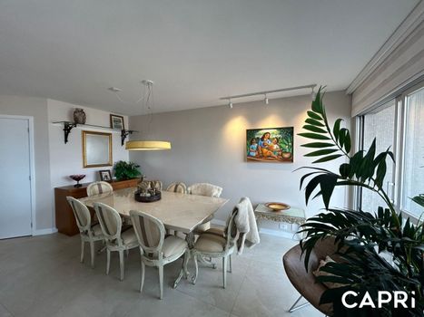 Foto 5 do(a) Apartamento de 2 quartos à venda em Água Verde, Curitiba